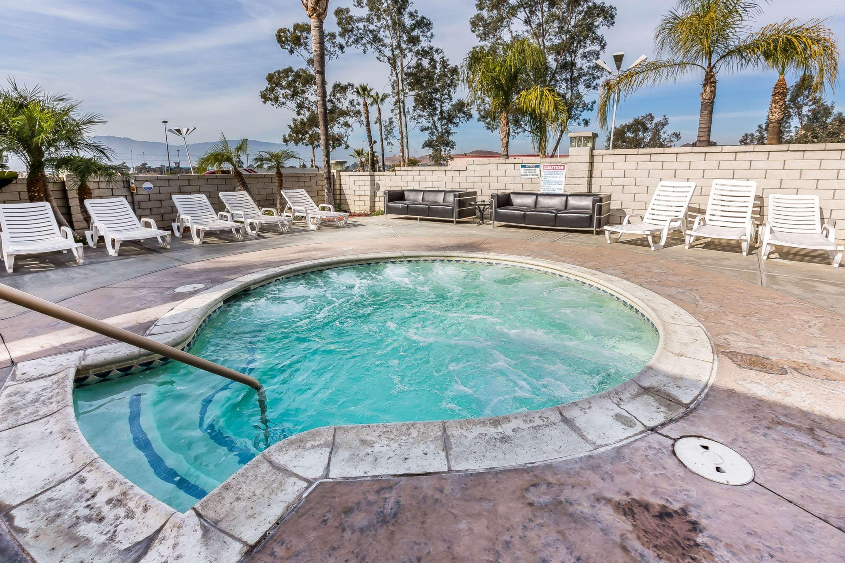 Econo Lodge Lake Elsinore Casino Exterior foto